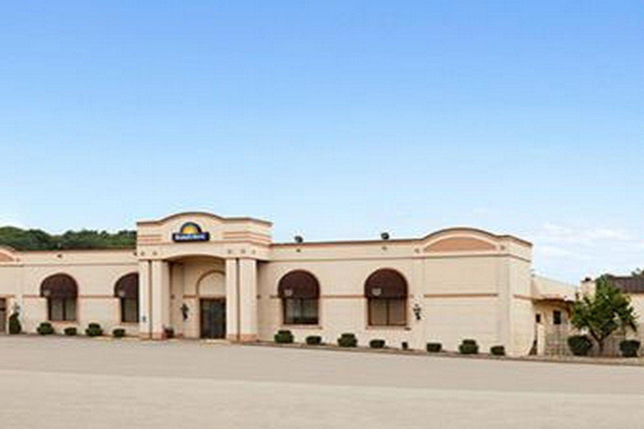 Hotel Days By Wyndham Conference Center