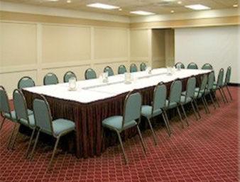 Days By Wyndham Conference Center Hotel 2*