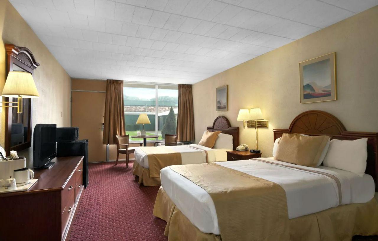 Days By Wyndham Conference Center 2*